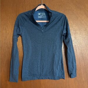 Figs Women's Blue Patterned Long Sleeve Top